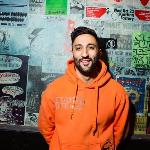 Bassam Shawl in Montreal